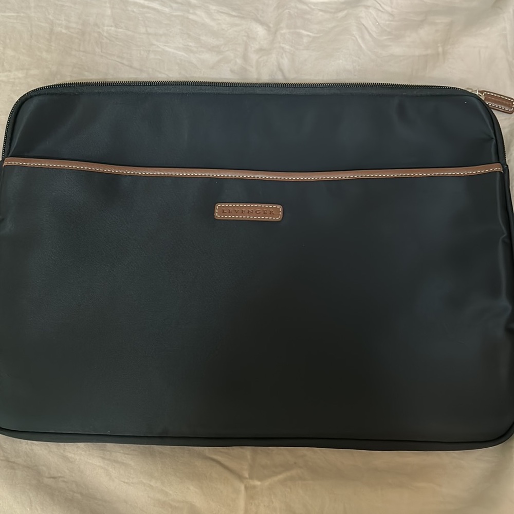 Levenger expandable walnut leather briefcase - Picture 6 of 7